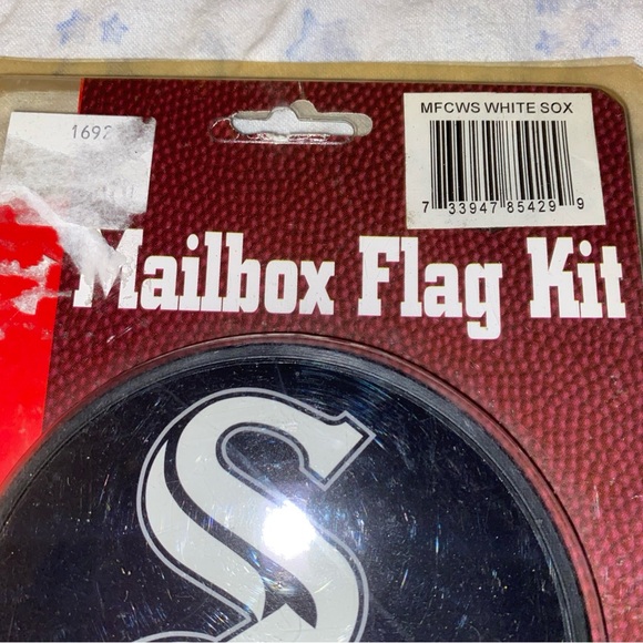 White Sox Mailbox Flag Kit - Picture 3 of 6